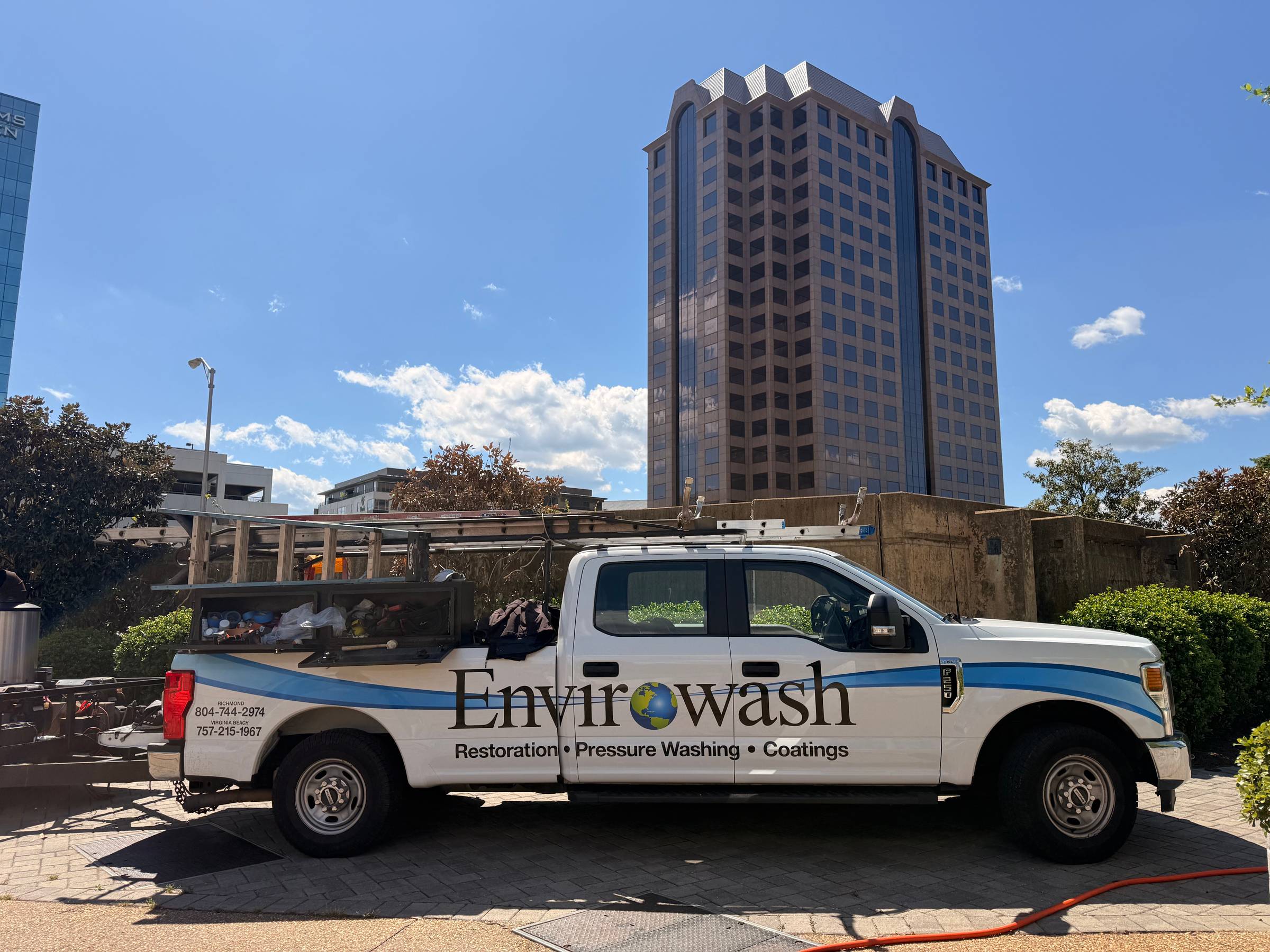 envirowash-truck-downtown-richmond