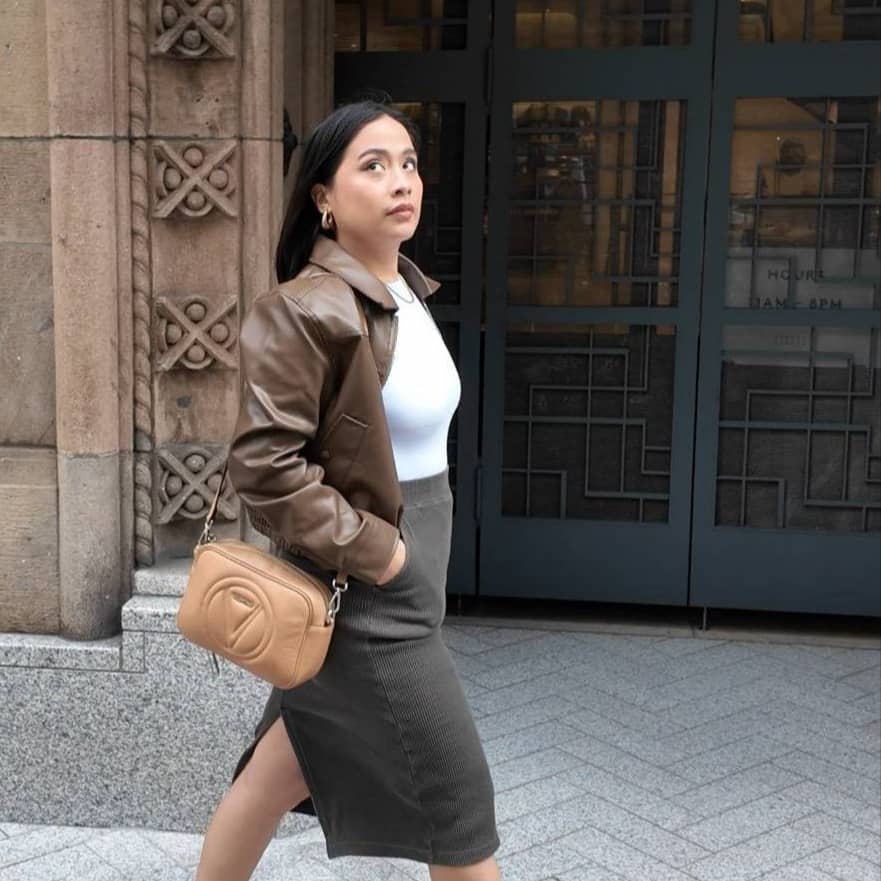 coconut palm tree and hammock by the sea during daytime