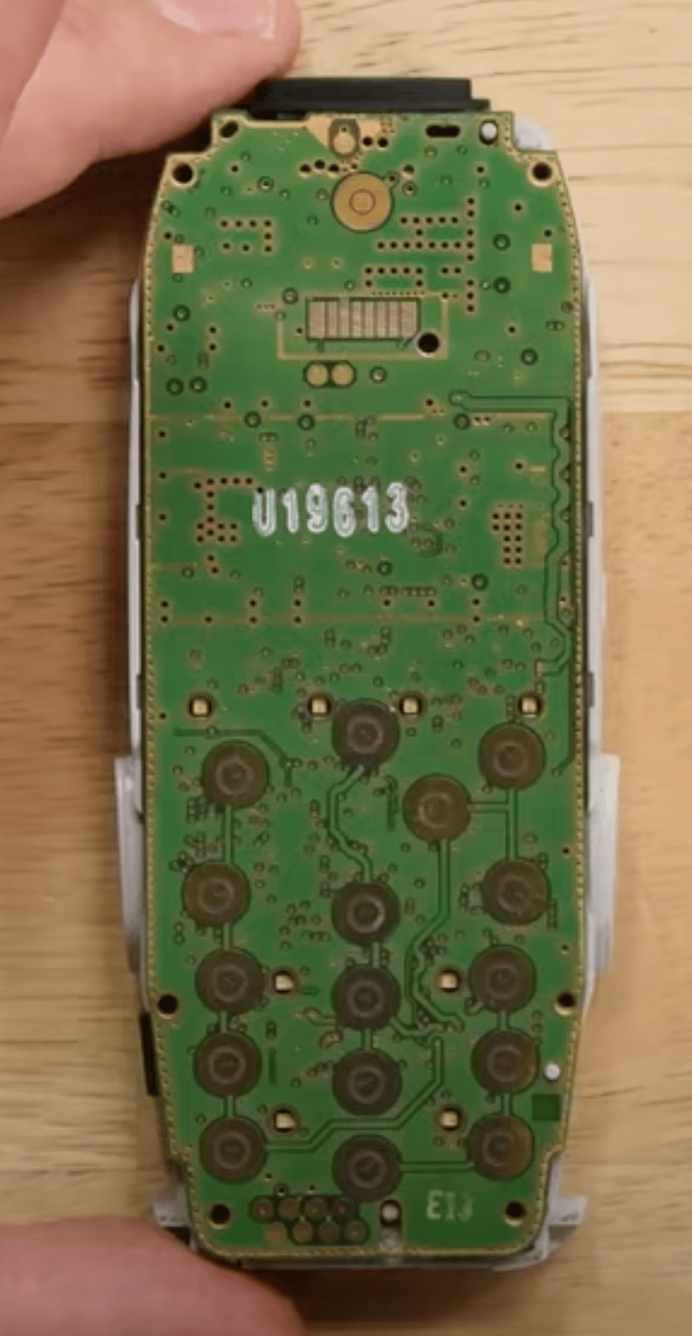 front view of nokia 3310 PCB