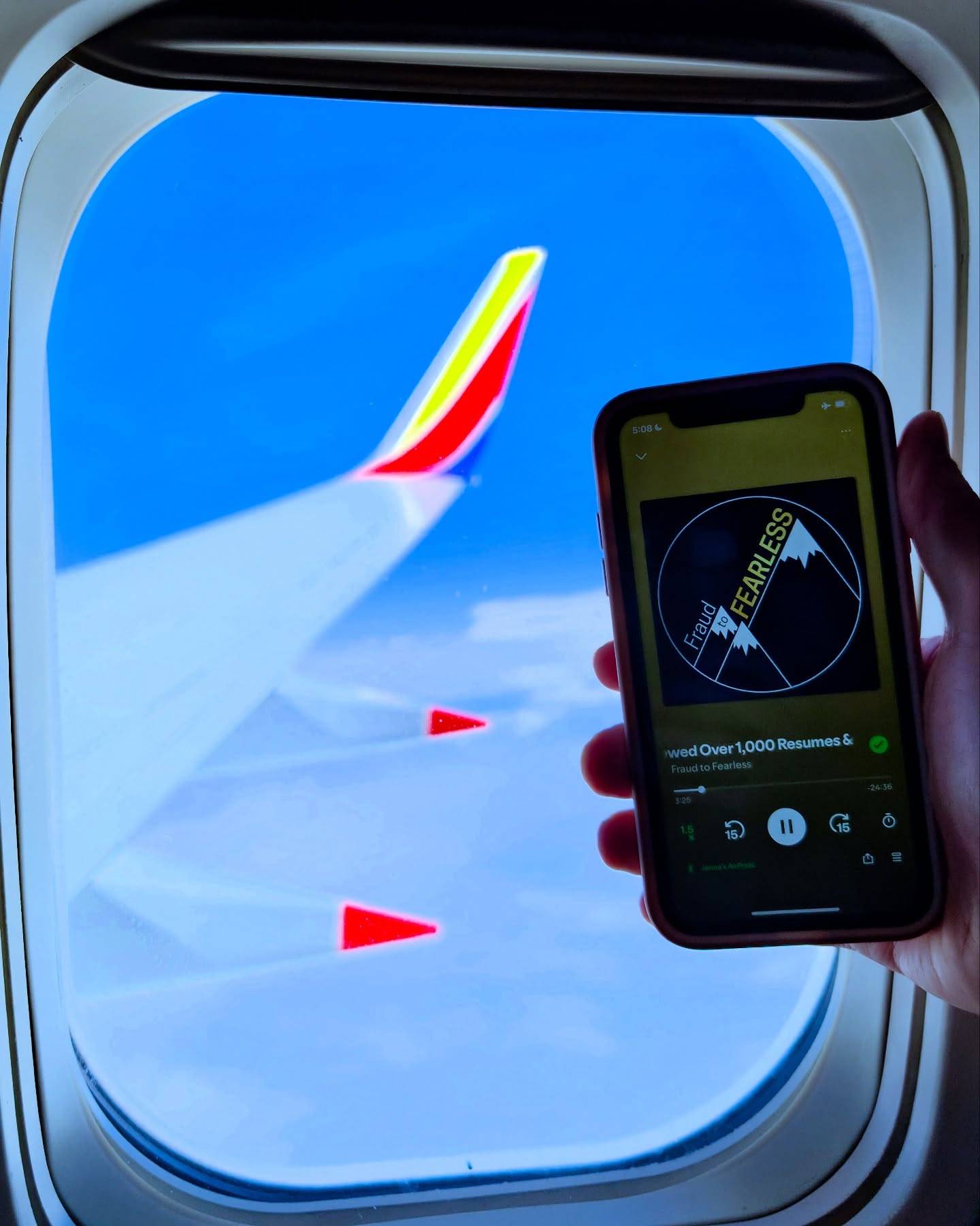 Whatever your commute looks like ✈️, 🚊, or 🚗… take us with you! #onthego #milehigh #fraudtofearless #comeflywithme Photo Credit: JES