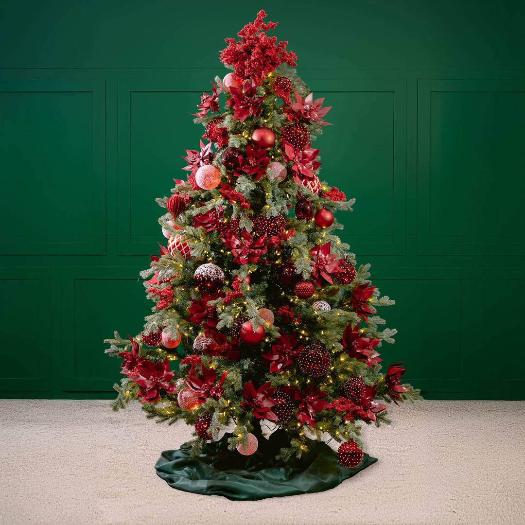 Red Vintage Christmas Tree