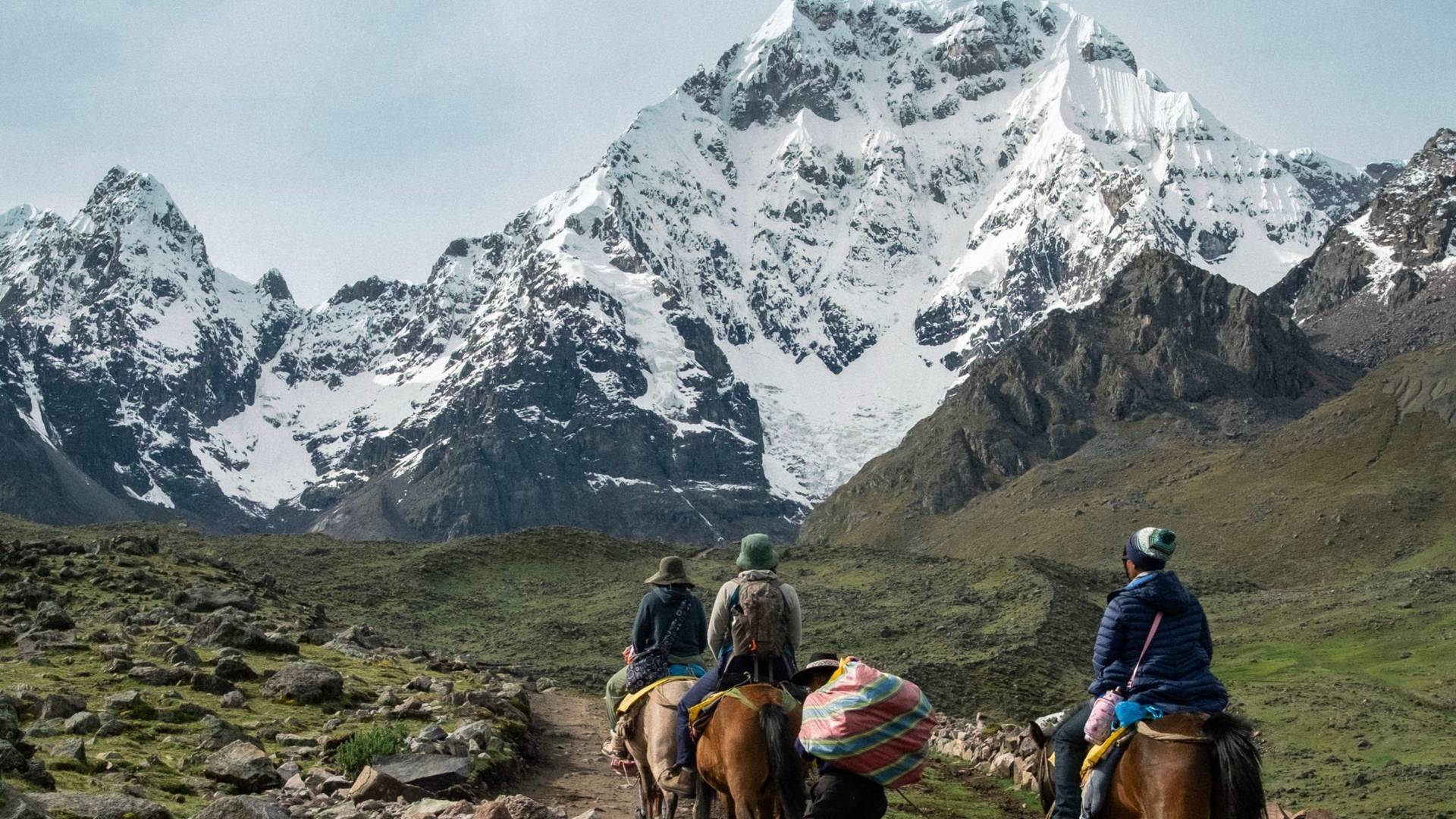 Schoo on horseback at Ausangate