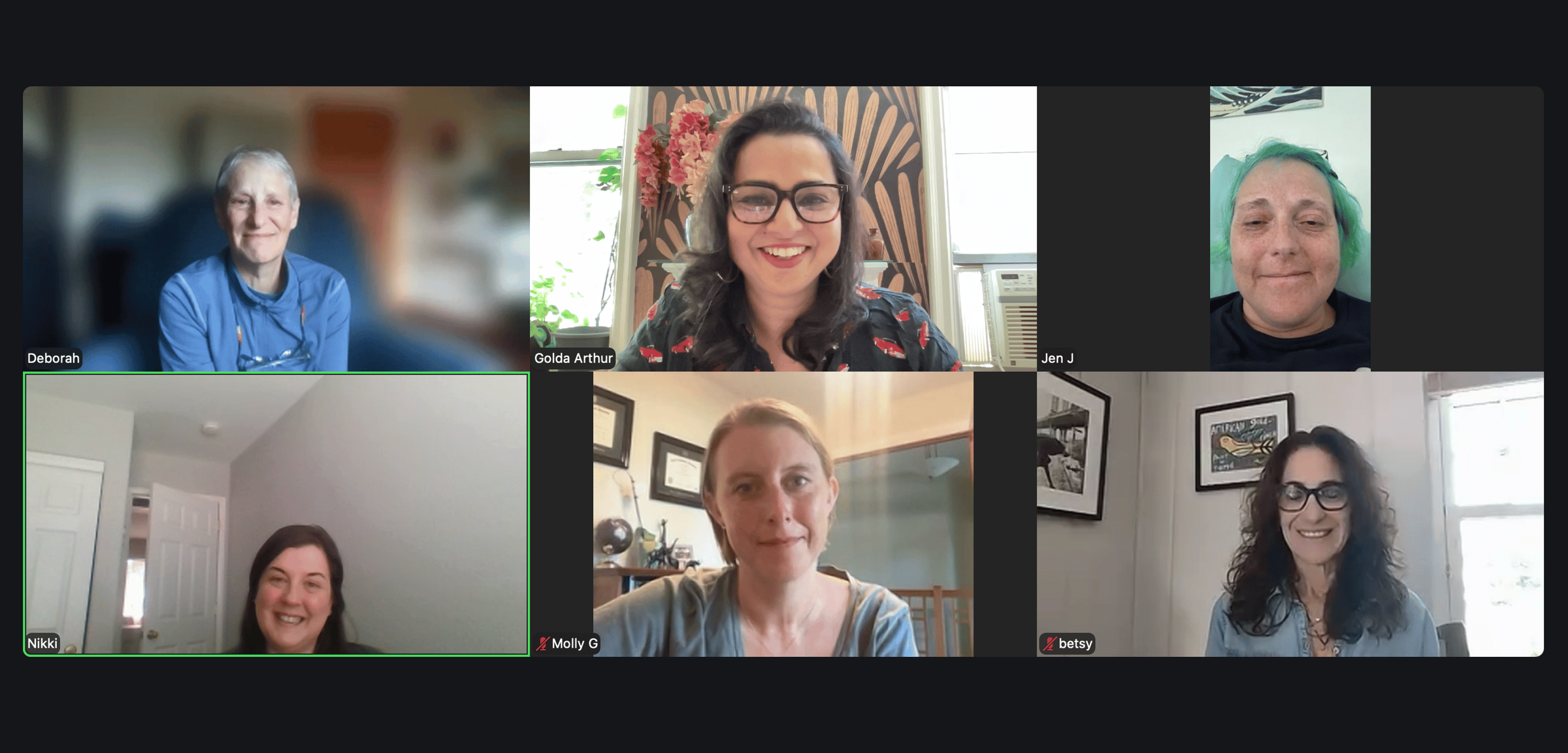First Person Health teaches women to tell the story of their health in sound. 