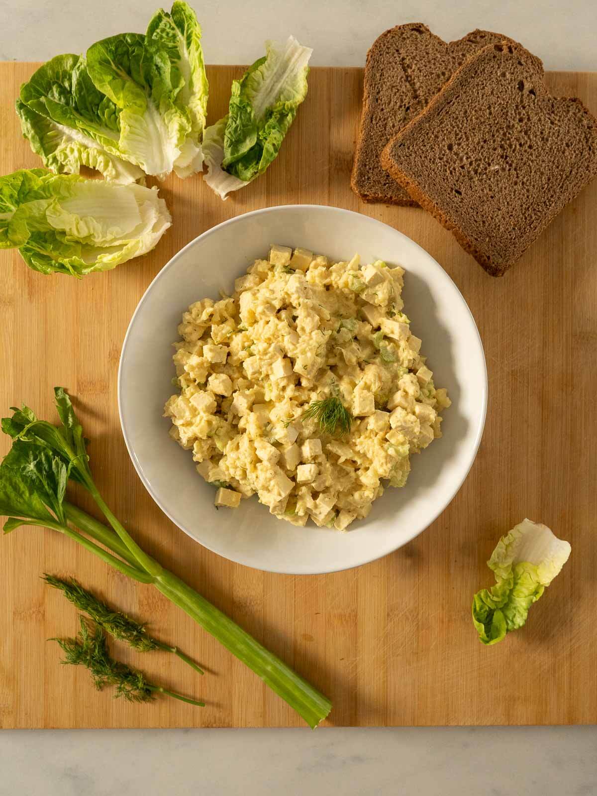 ensalada de huevo vegano