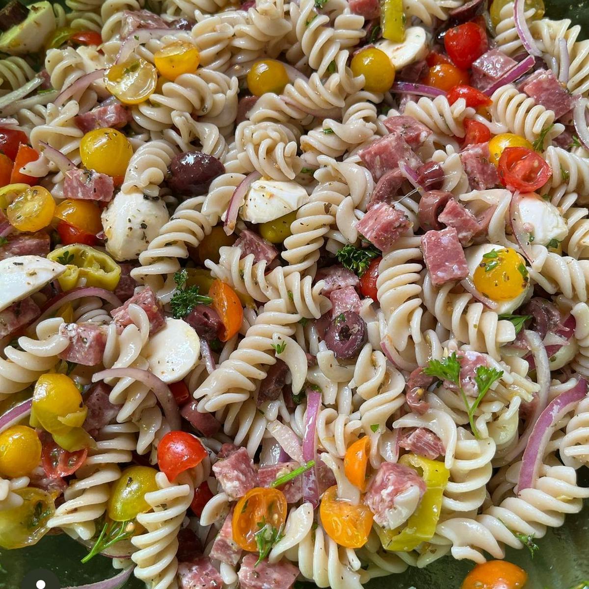 Easy pasta salad with mozzarella, salami, and veggies