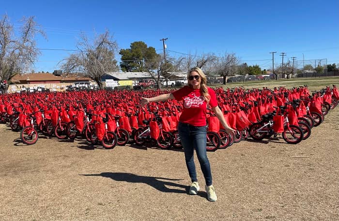 Katie Blomquist and her nonprofit Going Places surprised 830 elementary students at a Title 1 Arizona school with new bikes | For The Women's Eye | TheWomensEye.com