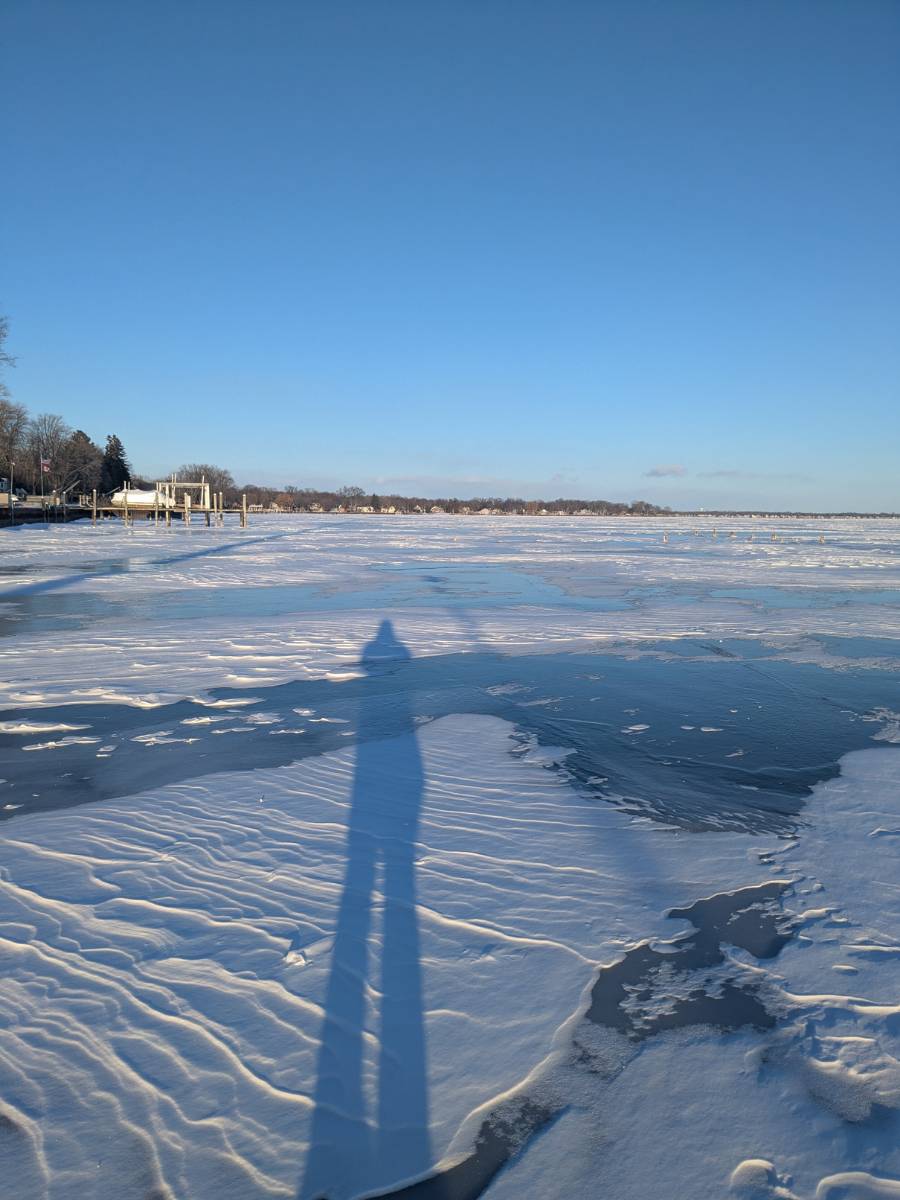 We all know that feeling: on the surface nothing is happening, yet internally something is shifting—a winter reflection on the living rhythm that shapes both nature and our lives. 