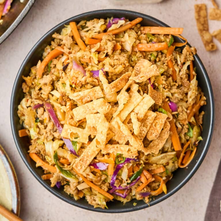 If you love egg rolls but want a lighter, low-carb version, this one's for you. Ready in just 25 minutes!