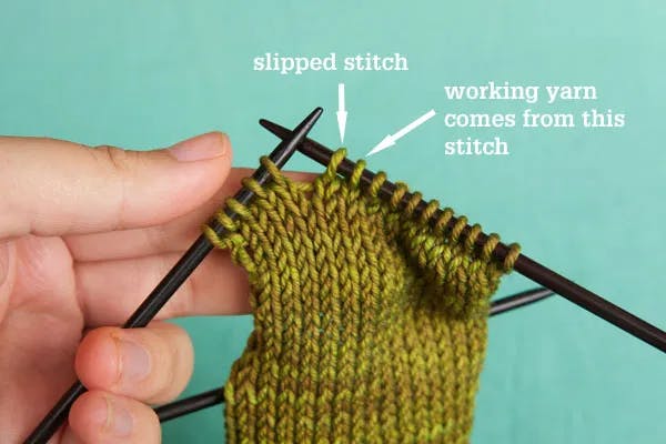 🍌 Knitting Slipped Stitches & 5 Ways To Use Them