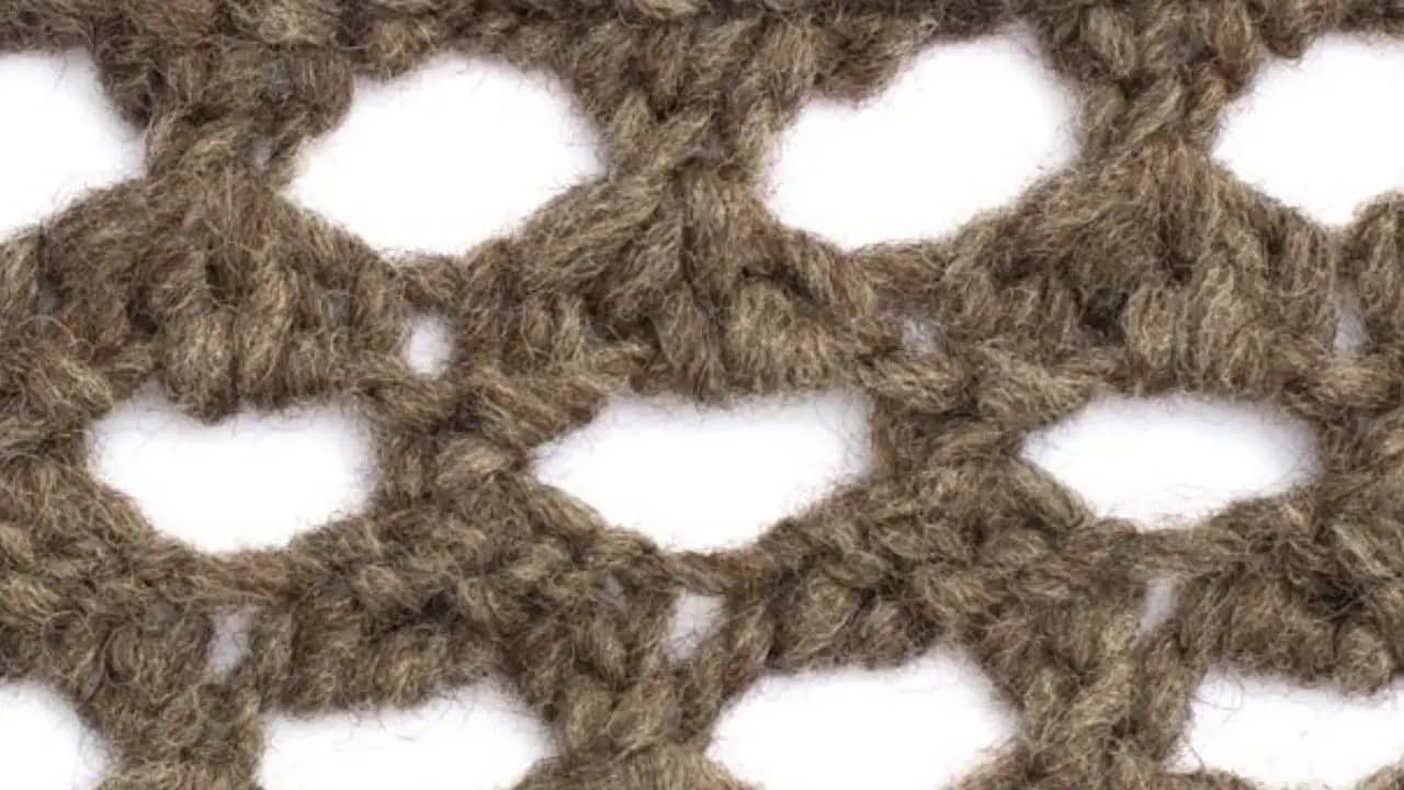 Eyelet Mock Cable Ribbing Stitch