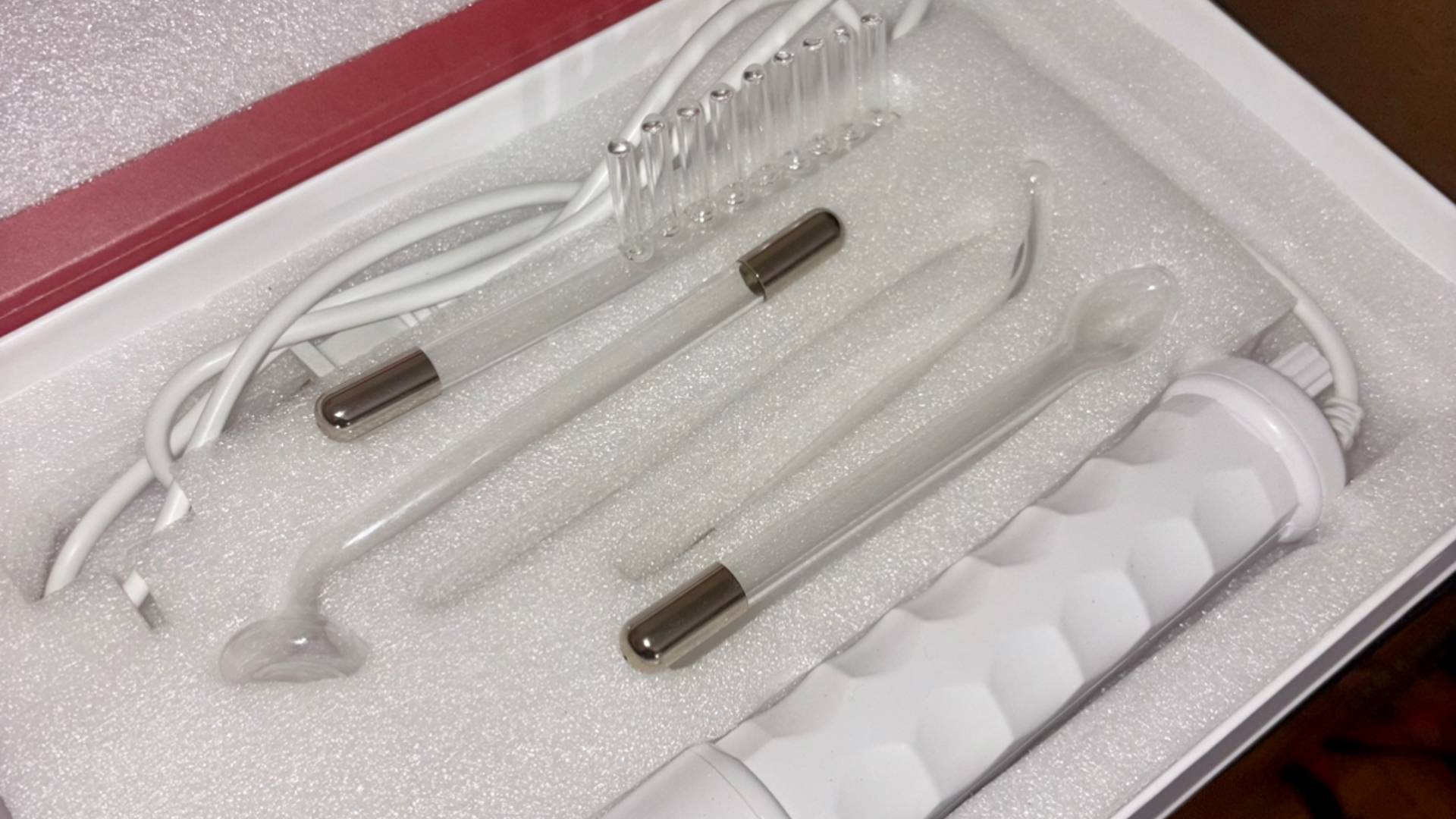 high frequency skin care device and attachments