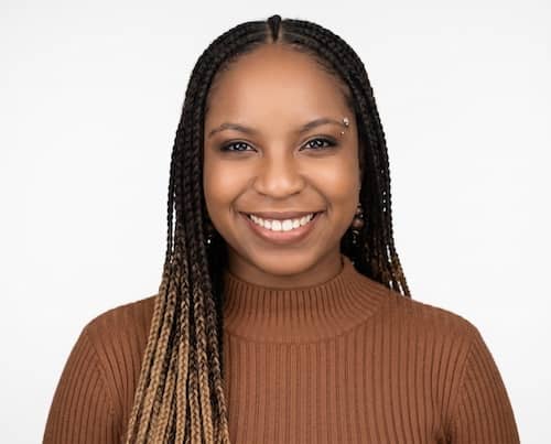 Iris, host of The Pivot Table