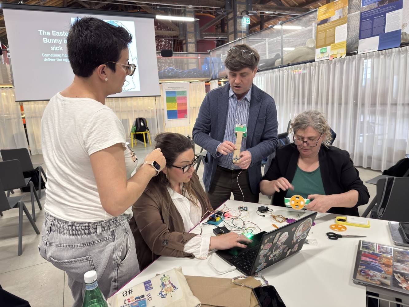 CMK participants building a robot