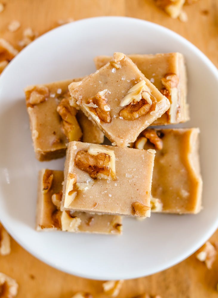 a plate of no bake tahini fudge.