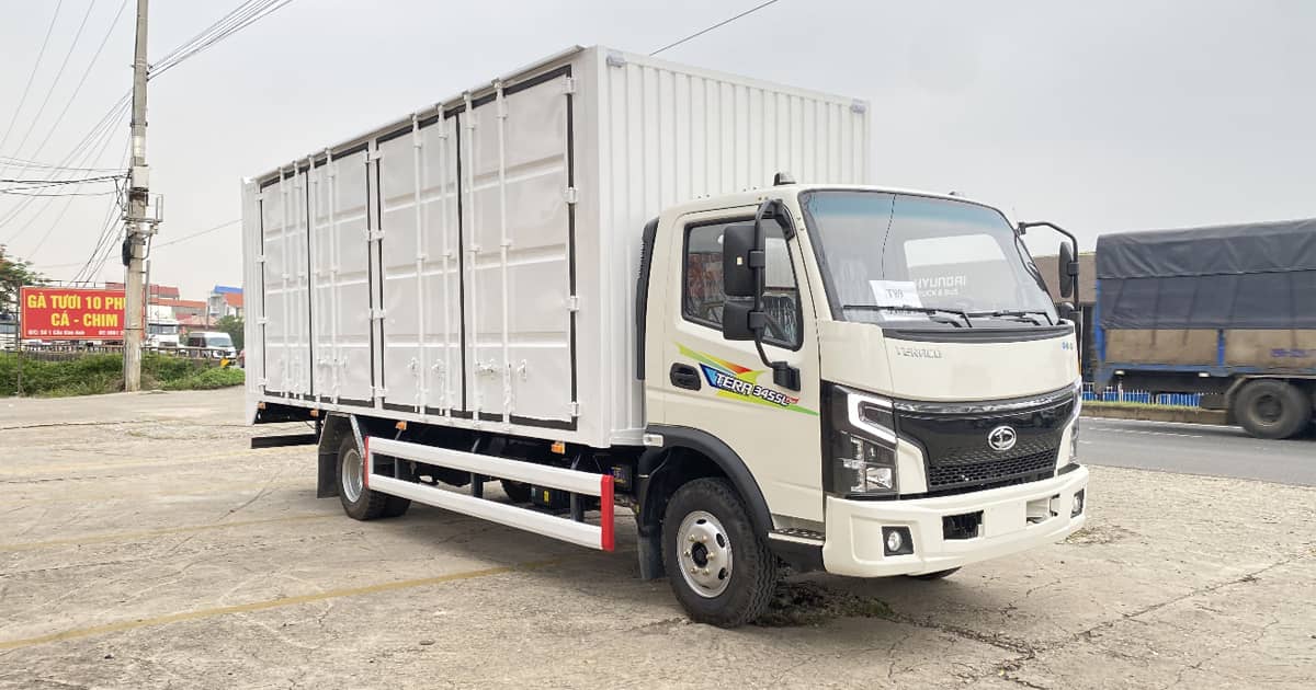 Xe t?i Tera345SL Plus thùng container dài 6.3m có gì n?i b?t?