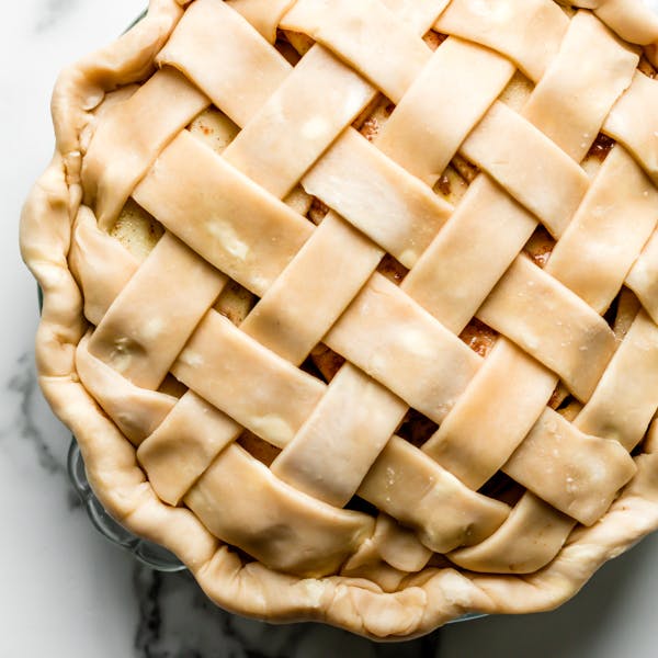 picture of latticed pie crust