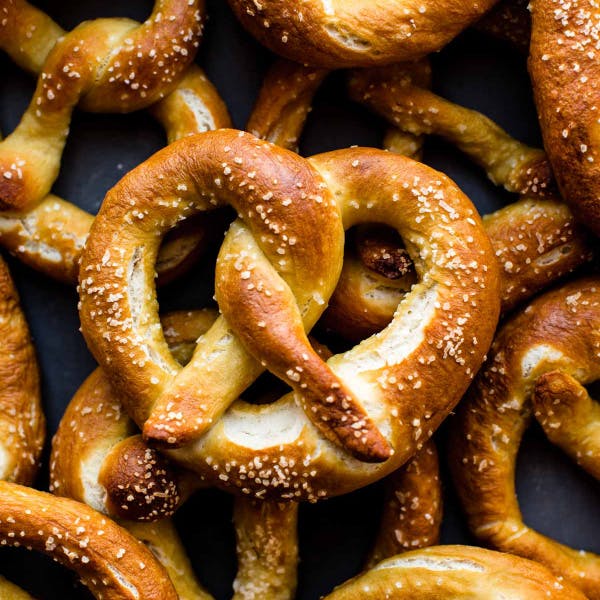 picture of soft pretzels