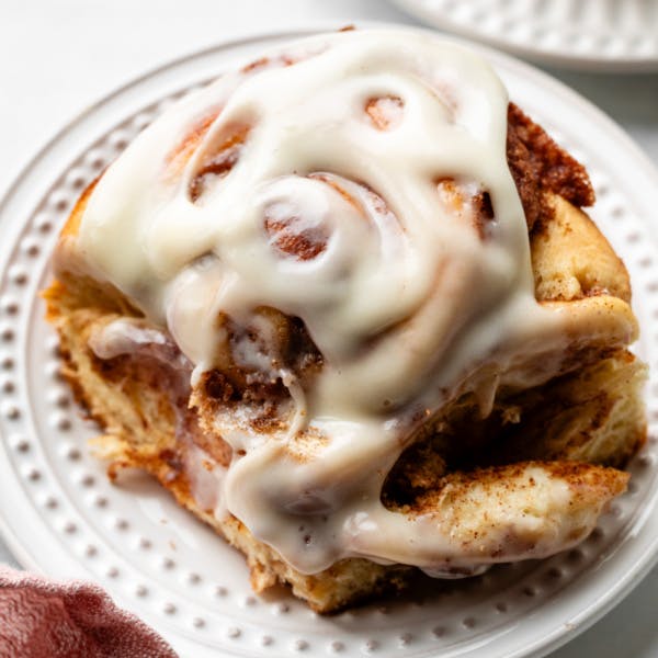 cinnamon roll on plate