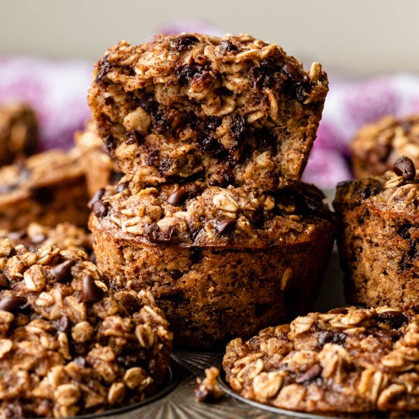 chocolate chip baked oatmeal cups