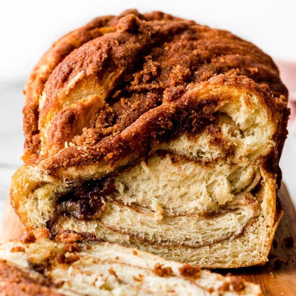 cinnamon swirl bread with crispy cinnamon toppping