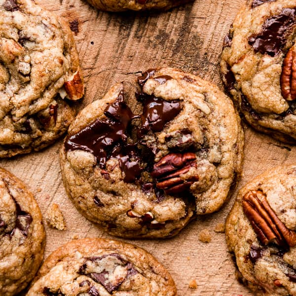 picture of dark chocolate pecan cookies