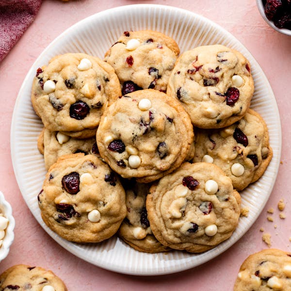 white chocolate chip cranberry cookies