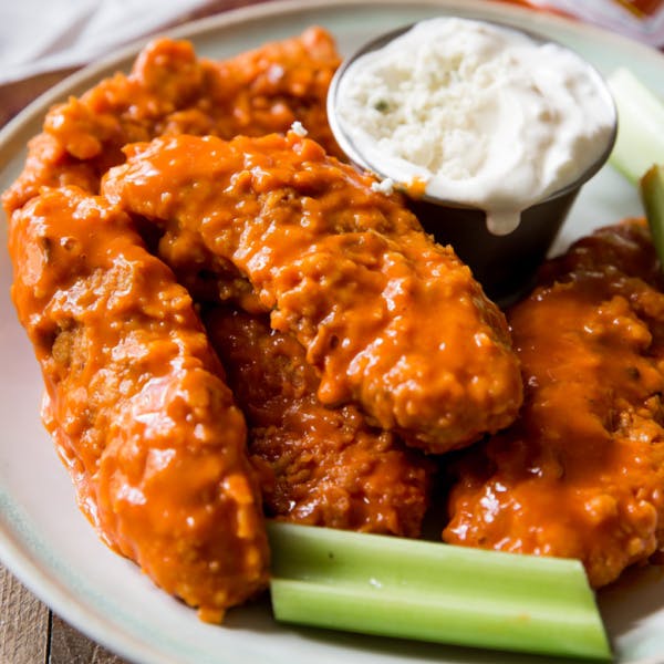 buffalo chicken fingers with blue cheese sauce