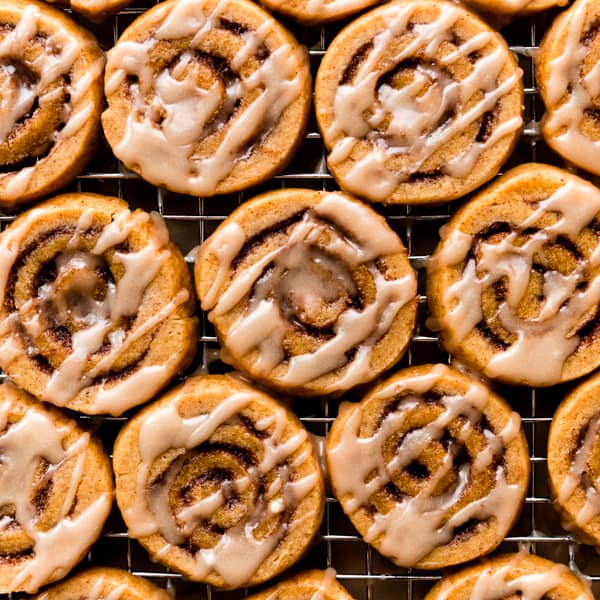 picture of pumpkin spice roll cookies 