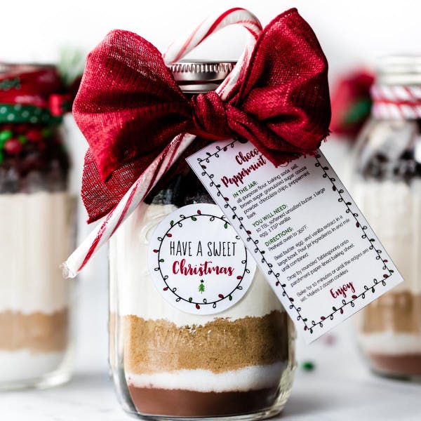 picture of cookie mix in a jar with gift tags