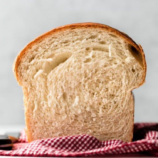 picture of a slice of sandwich bread