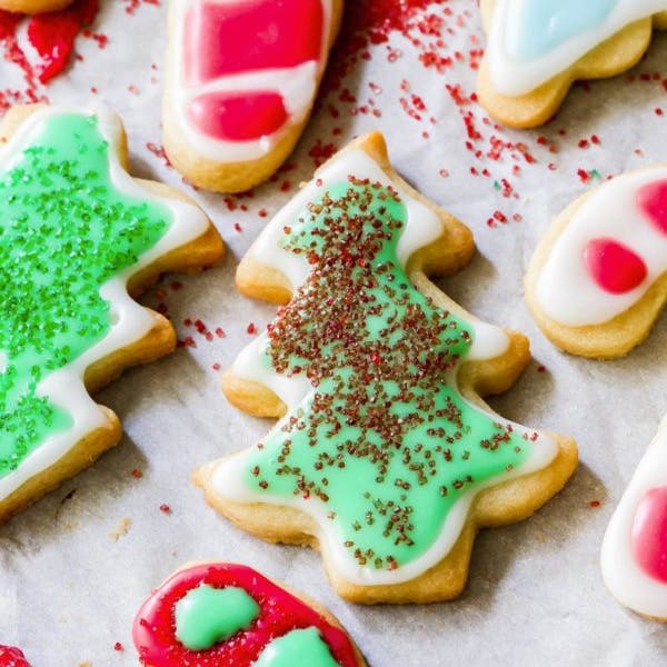 picture of sugar cookies with easy glaze icing