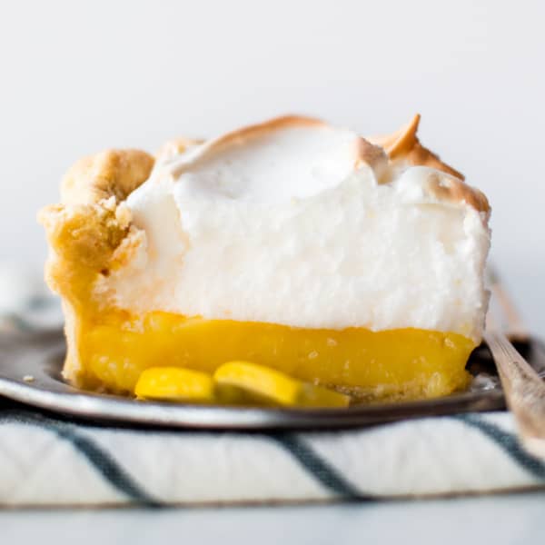 lemon meringue pie slice