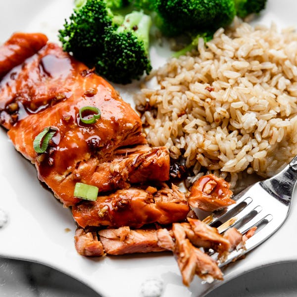 honey garlic salmon with brown rice and broccoli