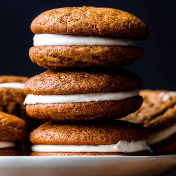 gingerbread whoopie pies