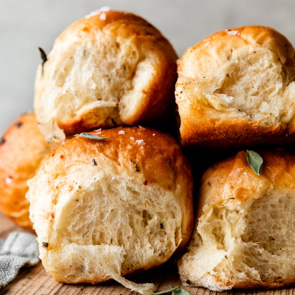 brown butter dinner rolls with sage