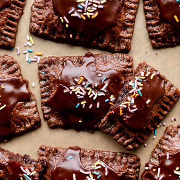 picture of fudge chocolate pastry tarts