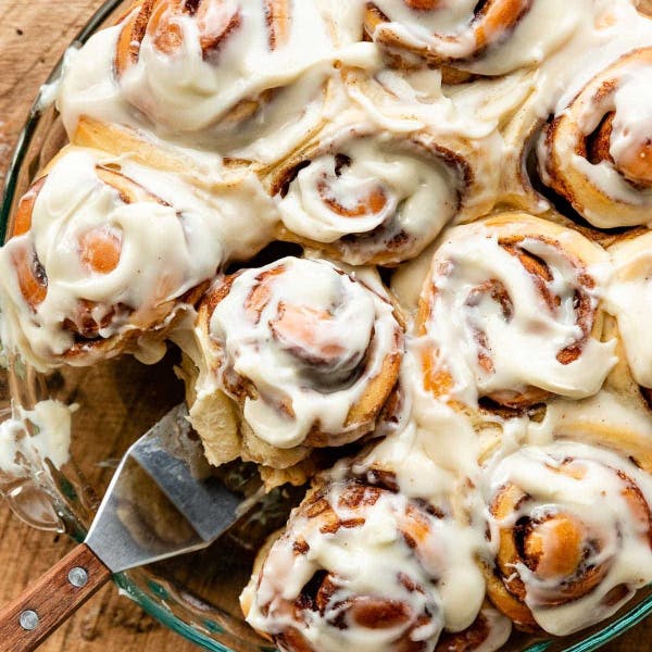 easy cinnamon rolls with icing