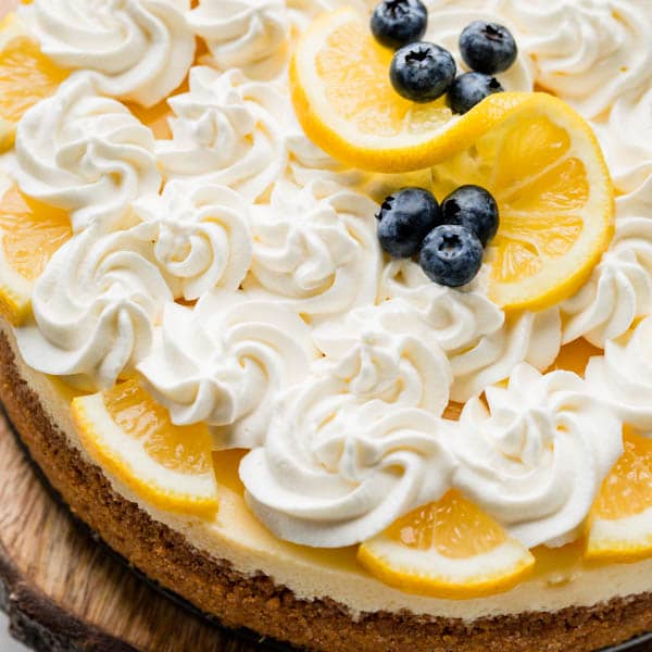 lemon cheesecake with whipped cream