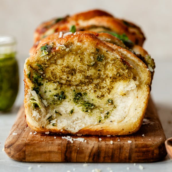 pesto pull apart bread