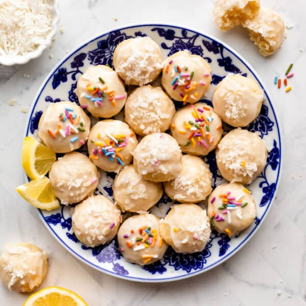 picture of lemon coconut shortbread cookies