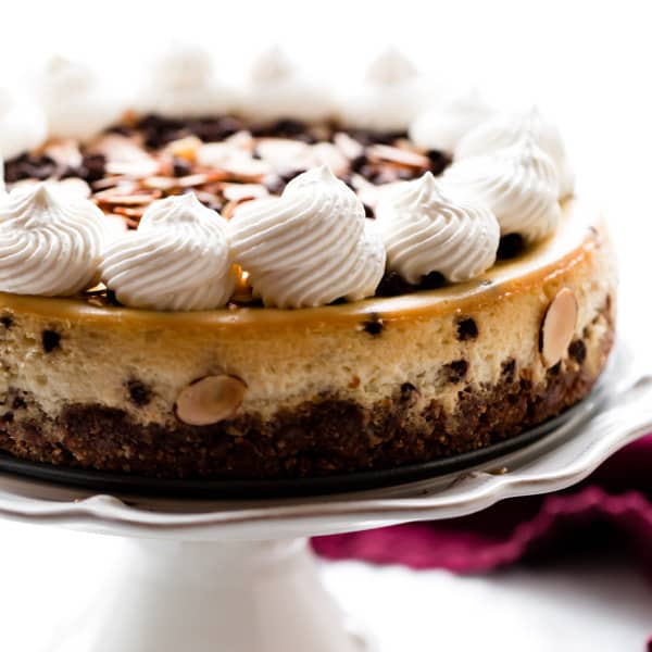 picture of amaretto cheesecake