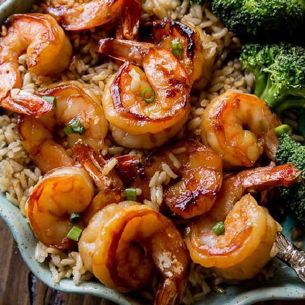 honey garlic shrimp on bed of rice