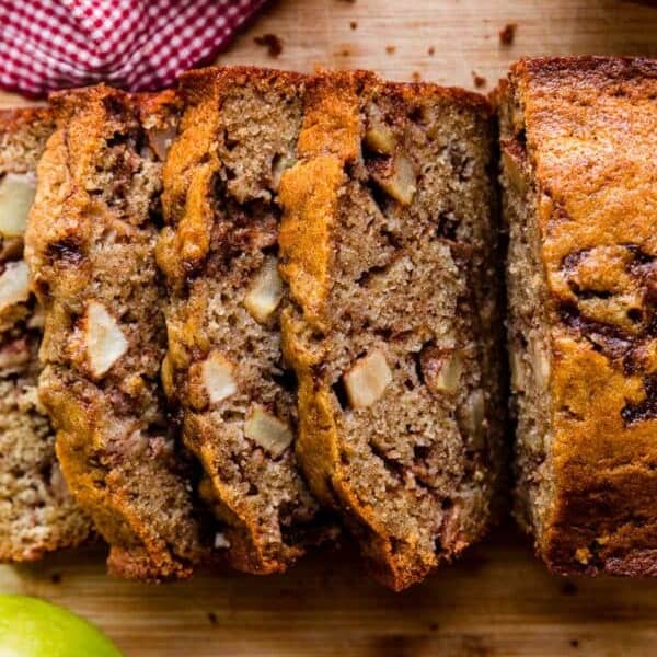 picture of slices of apple cinnamon bread