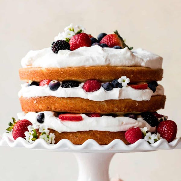 fresh berry cream cake