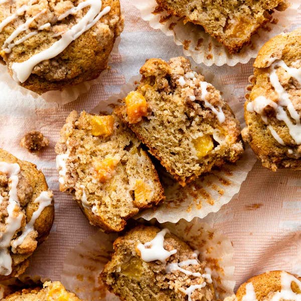 peach streusel muffins