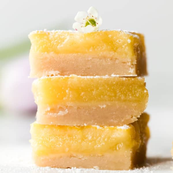 picture of a stack of 3 lemon bars