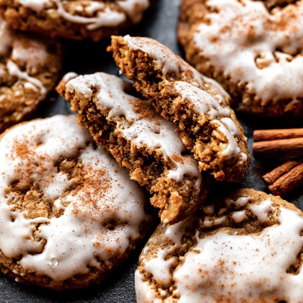 iced gingerbread oatmeal cookies