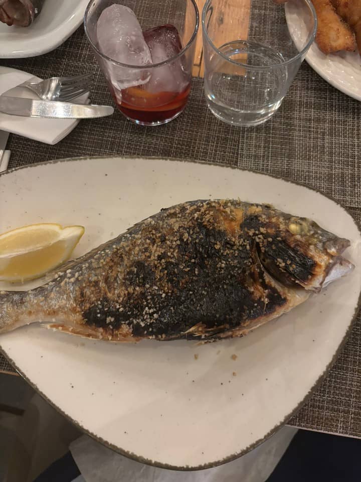 Straight off the fire and onto the plate.
Nothing fancy, just good food and a slow evening.
The kind of pause that makes the day feel complete.

#borderlesslife #dinnertime #simpleliving #slowmoments #goodfoodgoodmood #lifestyle #realestate  #zachpittman #digitalnomad