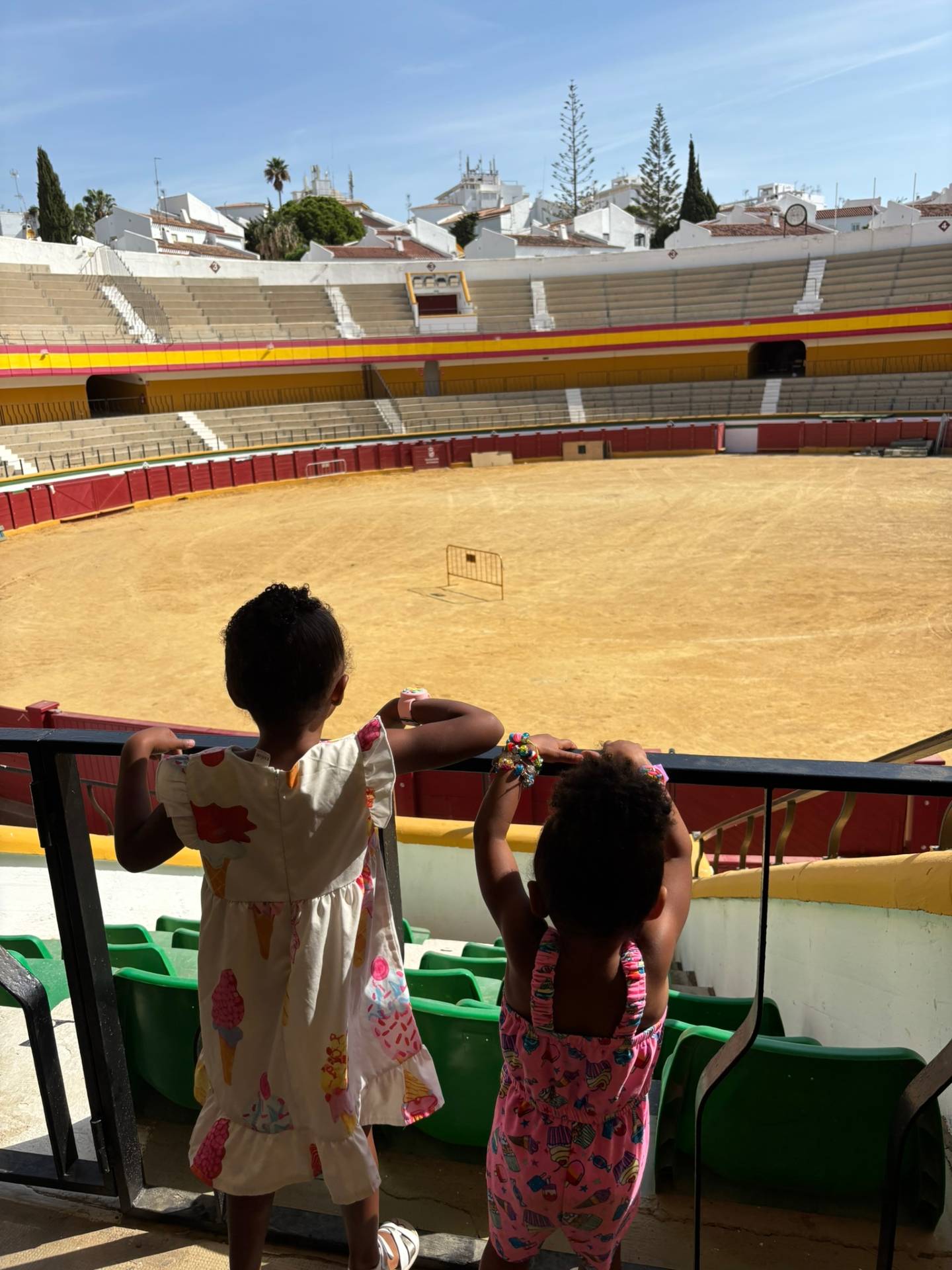 A quiet moment in the stands at the bullring in Estepona.
Two kids, fully locked in, watching tradition unfold in real time.

#borderlesslife #estepona #spainlife #everydaymoments #culturalexperiences #lifestyleflow #zachpittman