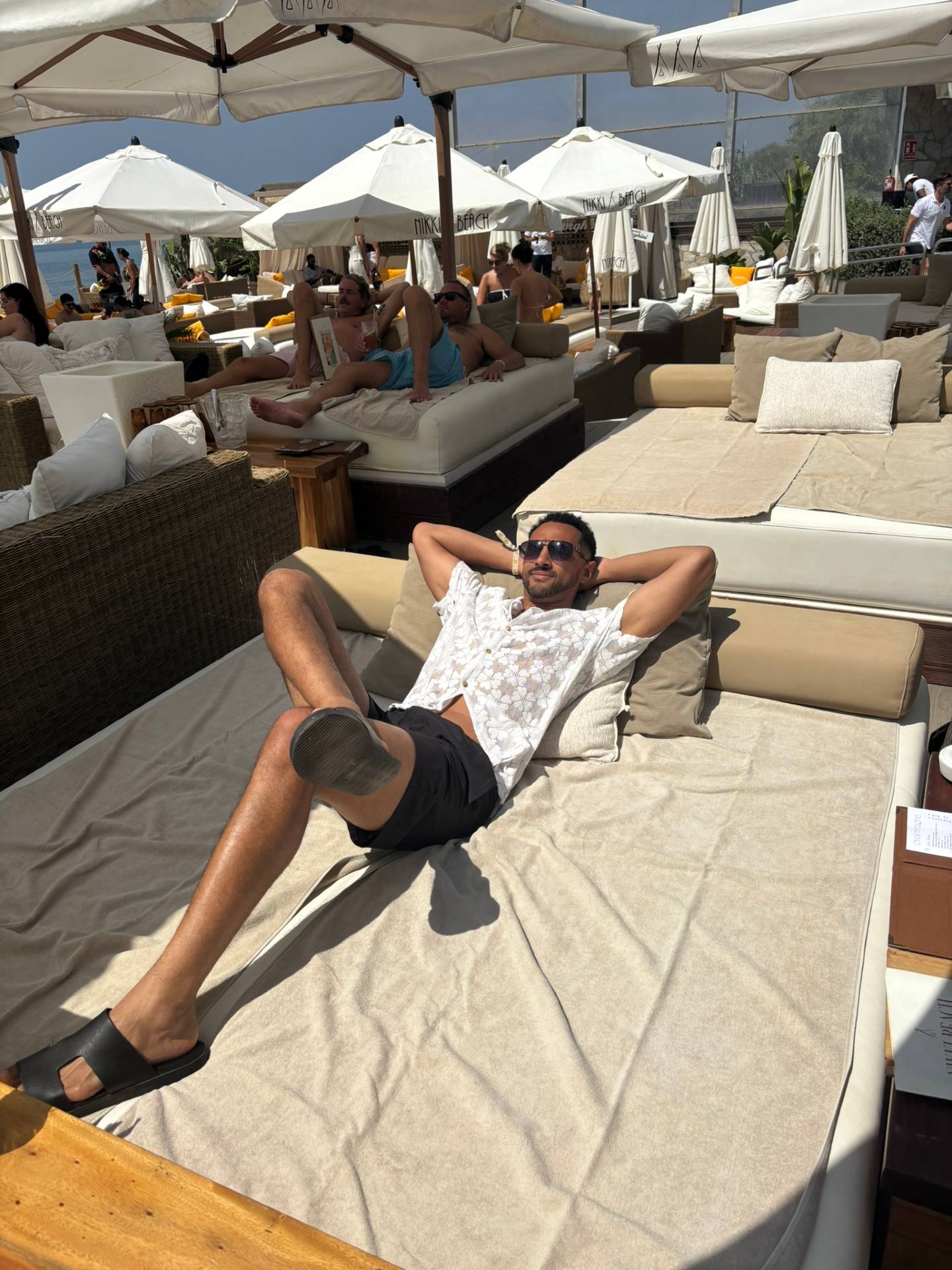 Ready to be laid up back at the beach club... 60 day countdown

#borderlesslife #digitalnomadlife #lifestylebydesign #freedomfirst #travelwithpurpose #zachpittman #escapetheratrace #beachvibes